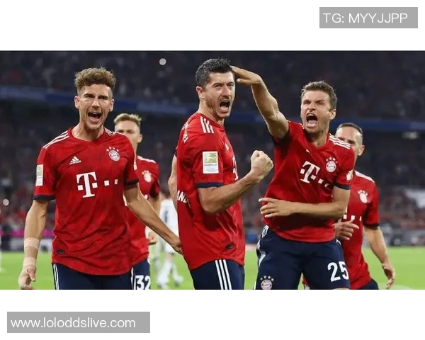 西甲激战：拜仁与巴黎圣日耳曼战成平局乌龙球瞬间引发全场热议