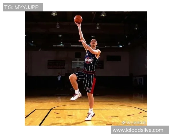 姚明的篮球传奇瞬间与人生哲学的深刻启示