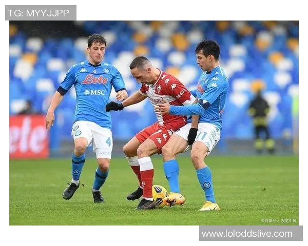 意甲激战波尔图险胜那不勒斯乌龙球成比赛转折点引发热议 意甲激战波尔图险胜那不勒斯乌龙球成比赛转折点引发热议