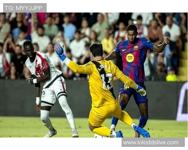 欧联杯激战：多特蒙德狂胜里昂六球大捷引发全场狂欢