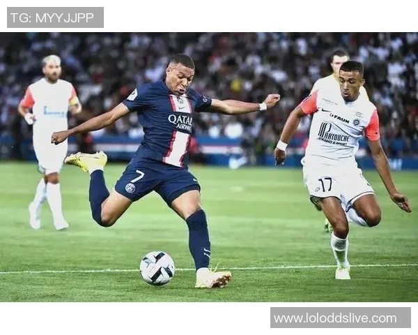 西甲精彩对决巴黎圣日耳曼与本菲卡战成平局乌龙球成焦点 西甲精彩对决巴黎圣日耳曼与本菲卡战成平局乌龙球成焦点