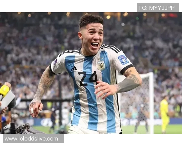 世界杯激战巴萨逆转切尔西乌龙球成关键瞬间引发全场热议 世界杯激战巴萨逆转切尔西乌龙球成关键瞬间引发全场热议