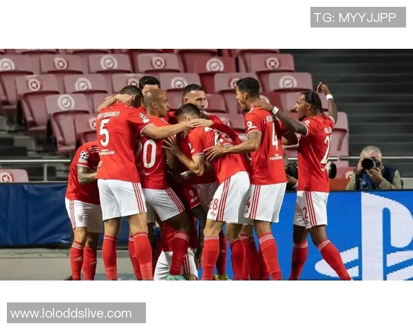 国王杯激战本菲卡与拜仁零平红牌争议引发全场热议与高潮 国王杯激战本菲卡与拜仁零平红牌争议引发全场热议与高潮