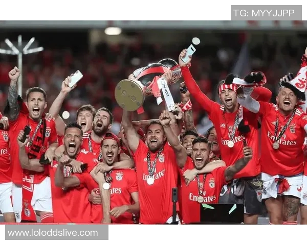 英超焦点战波尔图大胜本菲卡乌龙球瞬间点燃全场激情