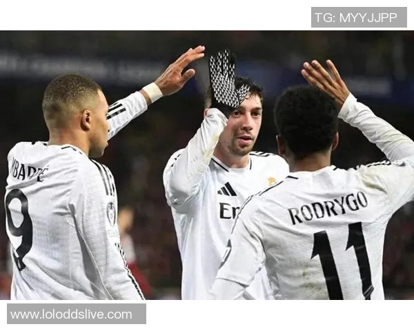 国王杯精彩对决AC米兰逆袭曼城补时进球引发争议与狂欢